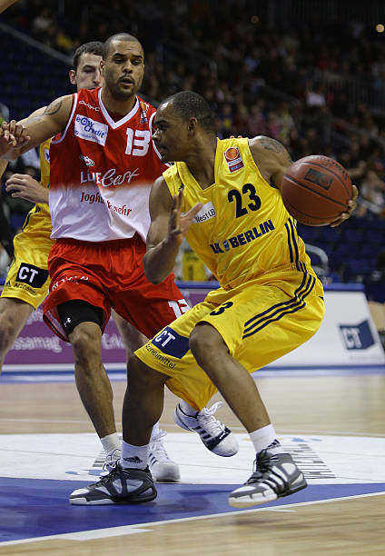 都承载着球 都承载着球